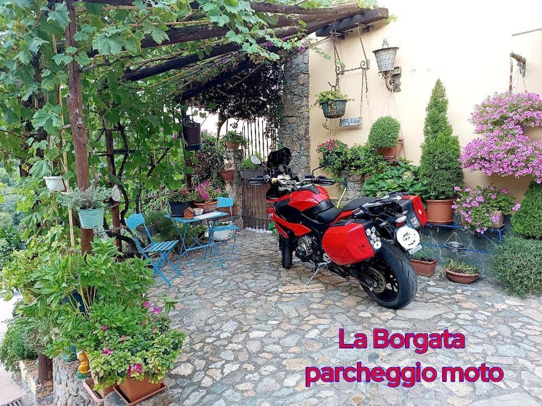 Hotel La Borgata à Tovo San Giacomo Extérieur photo